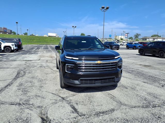 Used 2025 Chevrolet Traverse LT AWD/4WD image 4
