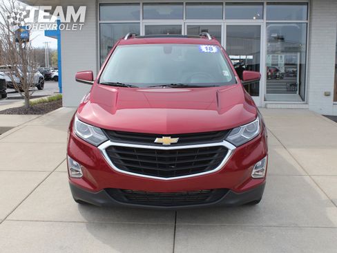Used 2018 Chevrolet Equinox LT w/ Sun & Infotainment Package image 9