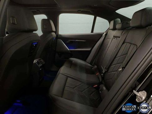 Used 2025 BMW 530i xDrive image 18