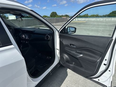 Used 2023 Nissan Kicks SV FWD image 23