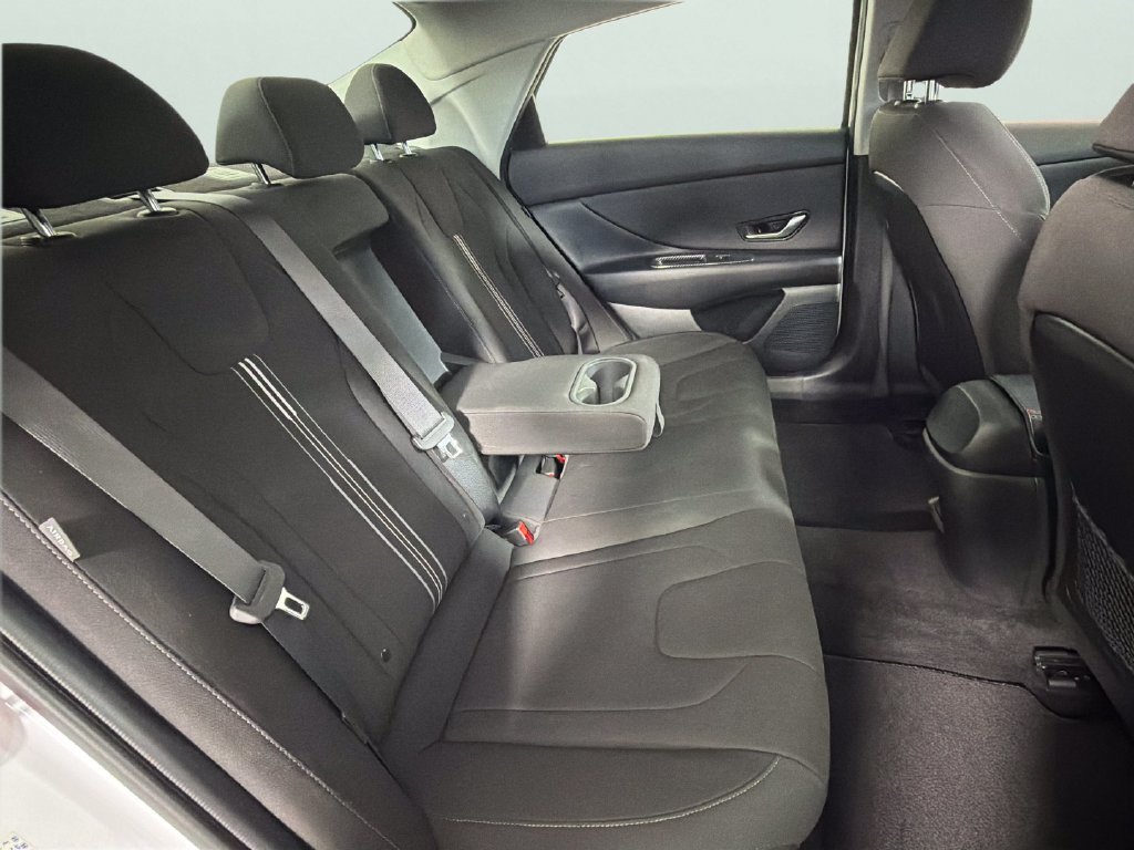 Used 2024 Hyundai Elantra SEL w/ Convenience Package FWD image 29