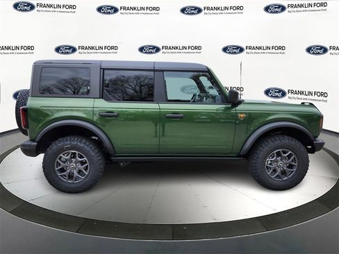 New 2025 Ford Bronco Badlands image 6