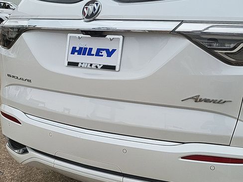Used 2023 Buick Enclave Avenir w/ Avenir Technology Package image 33