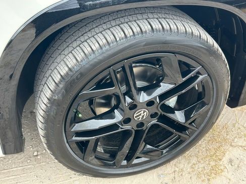 New 2026 Volkswagen Tiguan SE R-Line image 12