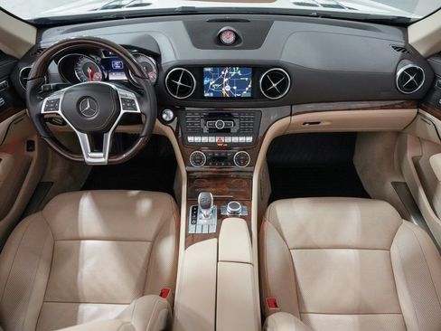 Used 2013 Mercedes-Benz SL 550 image 27
