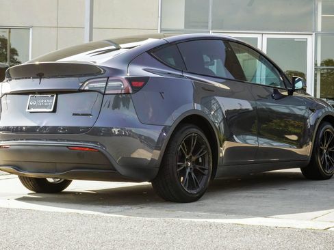 Used 2020 Tesla Model Y Long Range AWD/4WD image 12