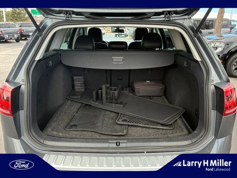 Used 2017 Volkswagen Golf Alltrack SE image 33