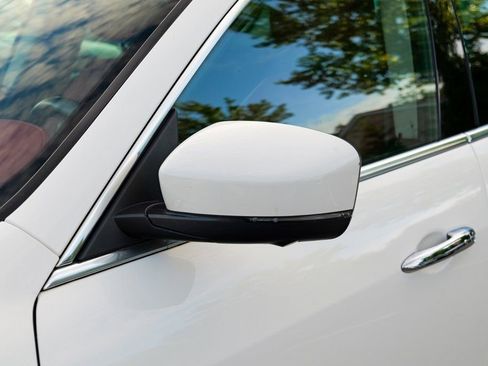 Used 2019 Maserati Levante image 11