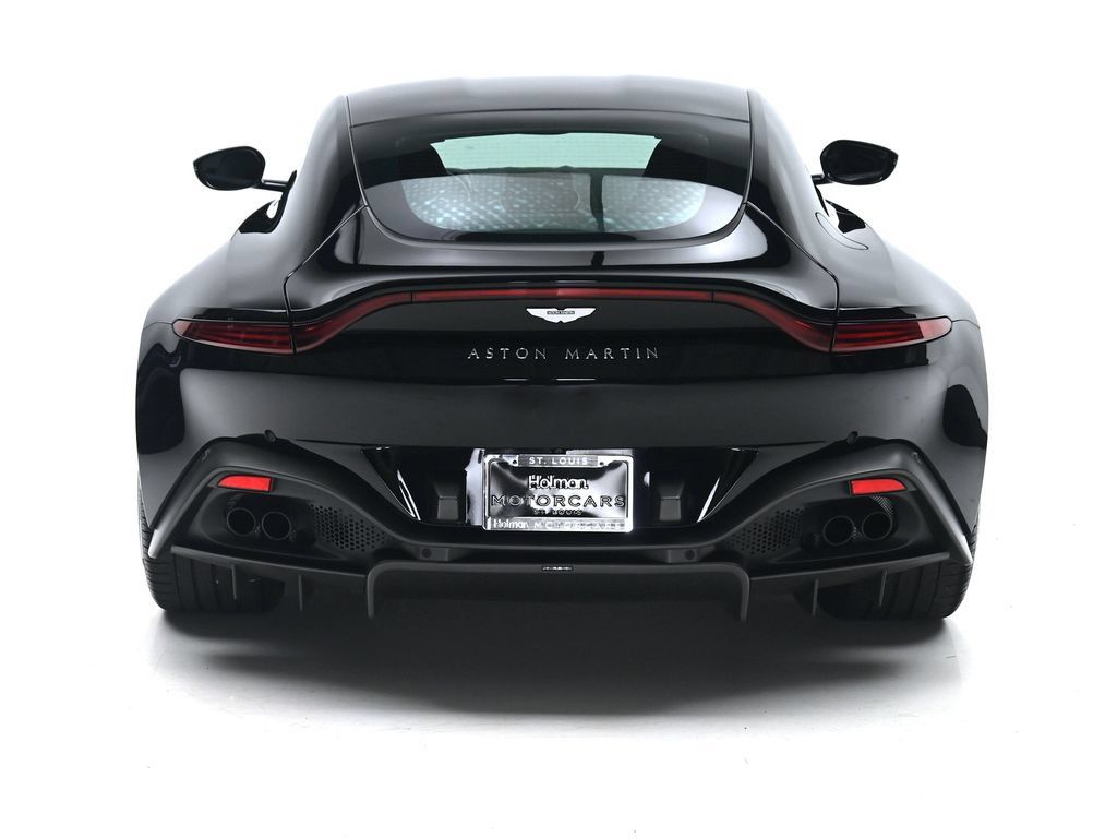 Used 2022 Aston Martin V8 Vantage Coupe RWD image 36