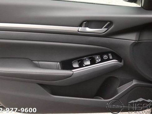 New 2025 Nissan Altima 2.5 SL image 10