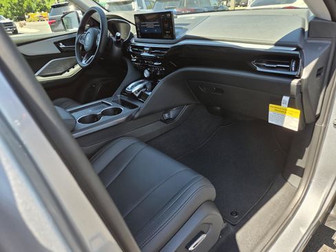 Used 2026 Acura MDX SH-AWD image 21