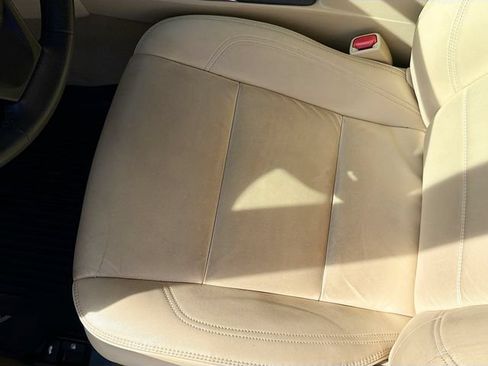 Used 2017 Toyota Camry XLE w/ Moonroof Package FWD image 18