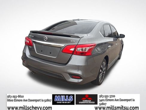 Used 2019 Nissan Sentra SR image 3