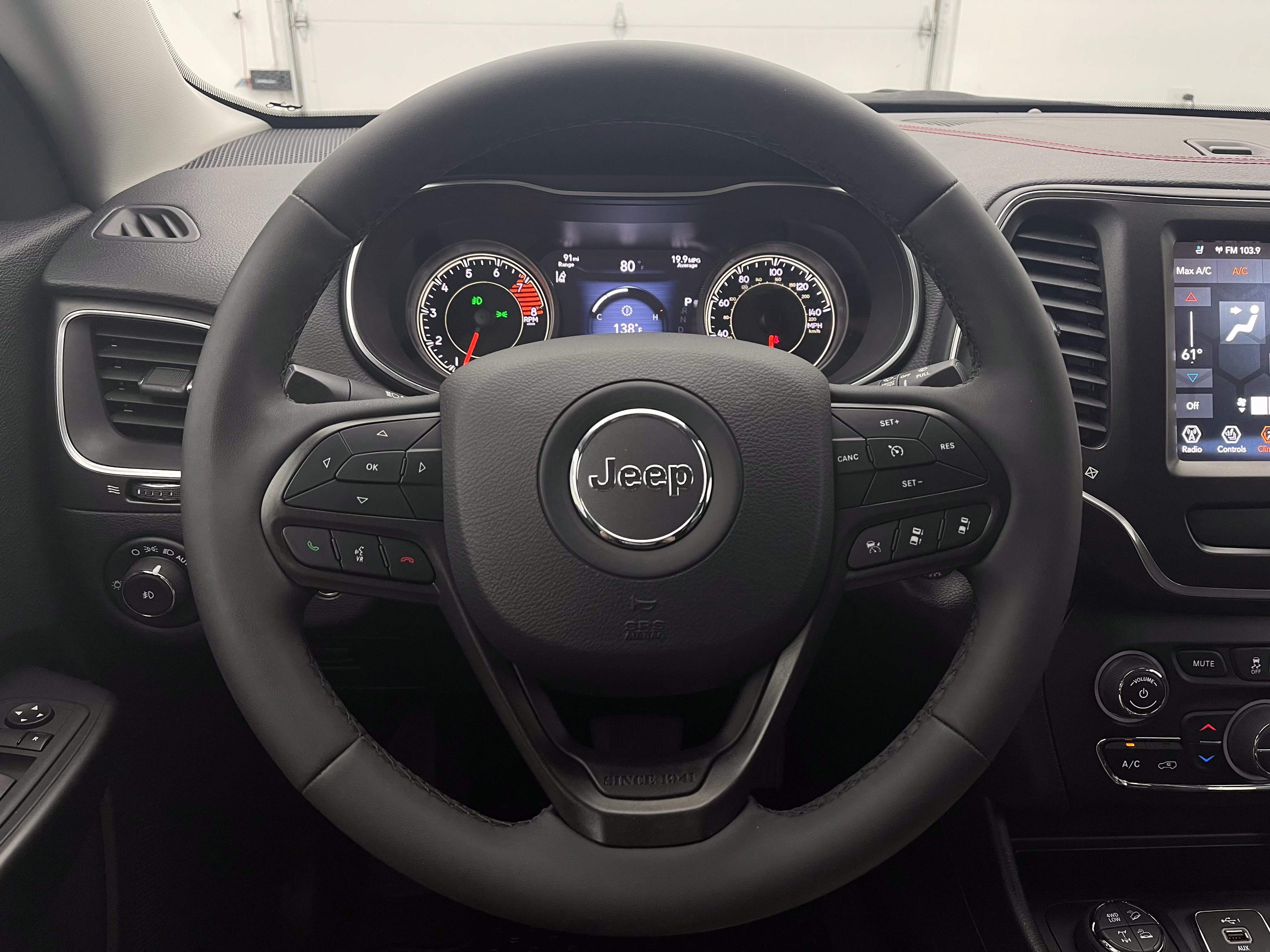 Used 2022 Jeep Cherokee Trailhawk w/ Premium Leather Package AWD/4WD image 19