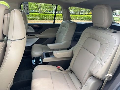 Used 2023 Lincoln Aviator Reserve w/ Equipment Group 201A image 23