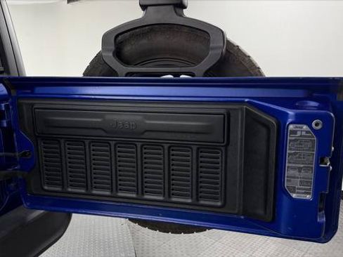Used 2018 Jeep Wrangler Unlimited Sport S AWD/4WD image 18