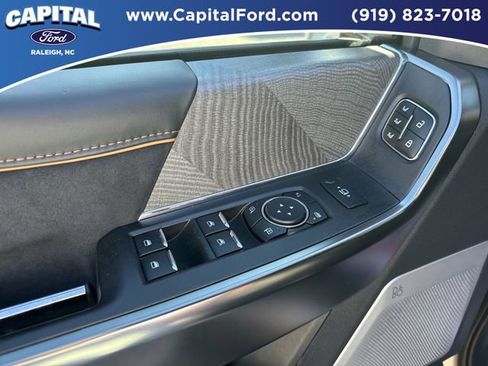 Used 2023 Ford F250 Platinum image 21