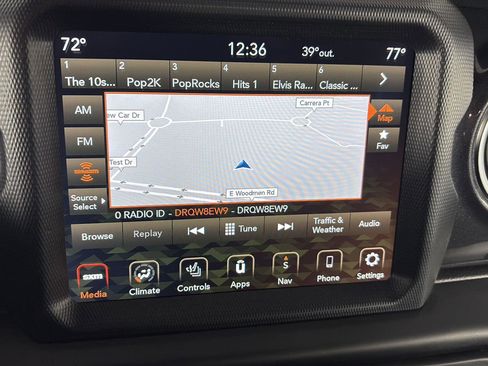 Used 2023 Jeep Wrangler Unlimited Sahara image 29