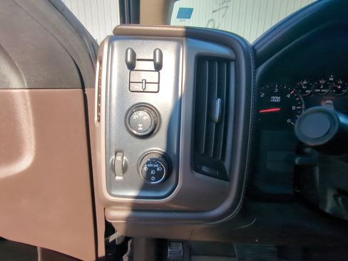 Used 2015 GMC Sierra 2500 Denali w/ Driver Alert Package image 15