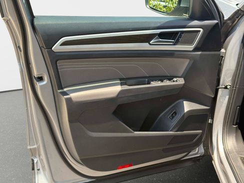 Certified 2023 Volkswagen Atlas SE FWD image 17