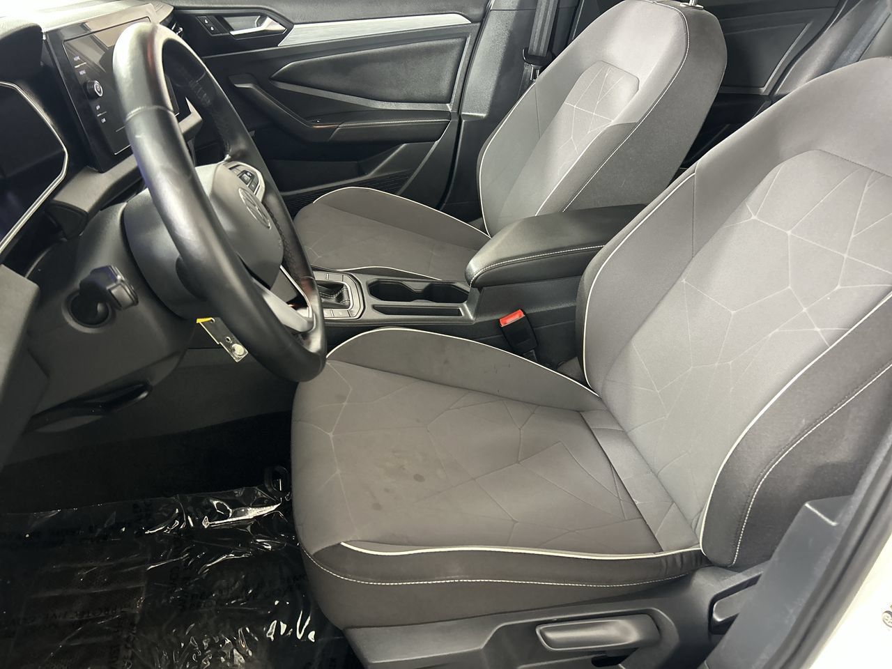 Used 2025 Volkswagen Jetta Sport FWD image 21