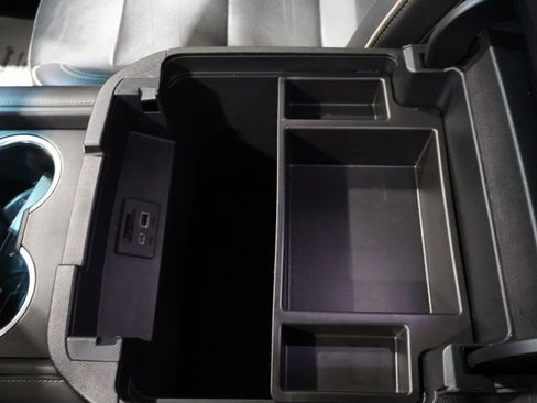 Used 2021 Chevrolet Tahoe Premier w/ Premium Package image 34