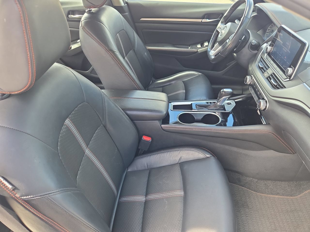 Used 2024 Nissan Altima 2.5 SR FWD image 10