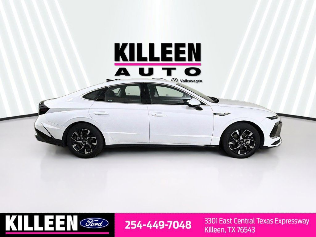 Used 2025 Hyundai Sonata SEL FWD image 10