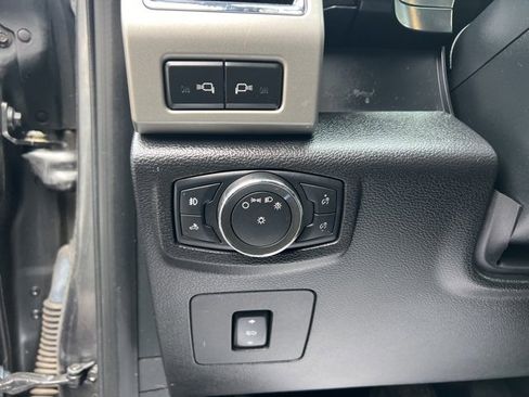 Used 2016 Ford F150 Lariat w/ Equipment Group 502A Luxury image 22