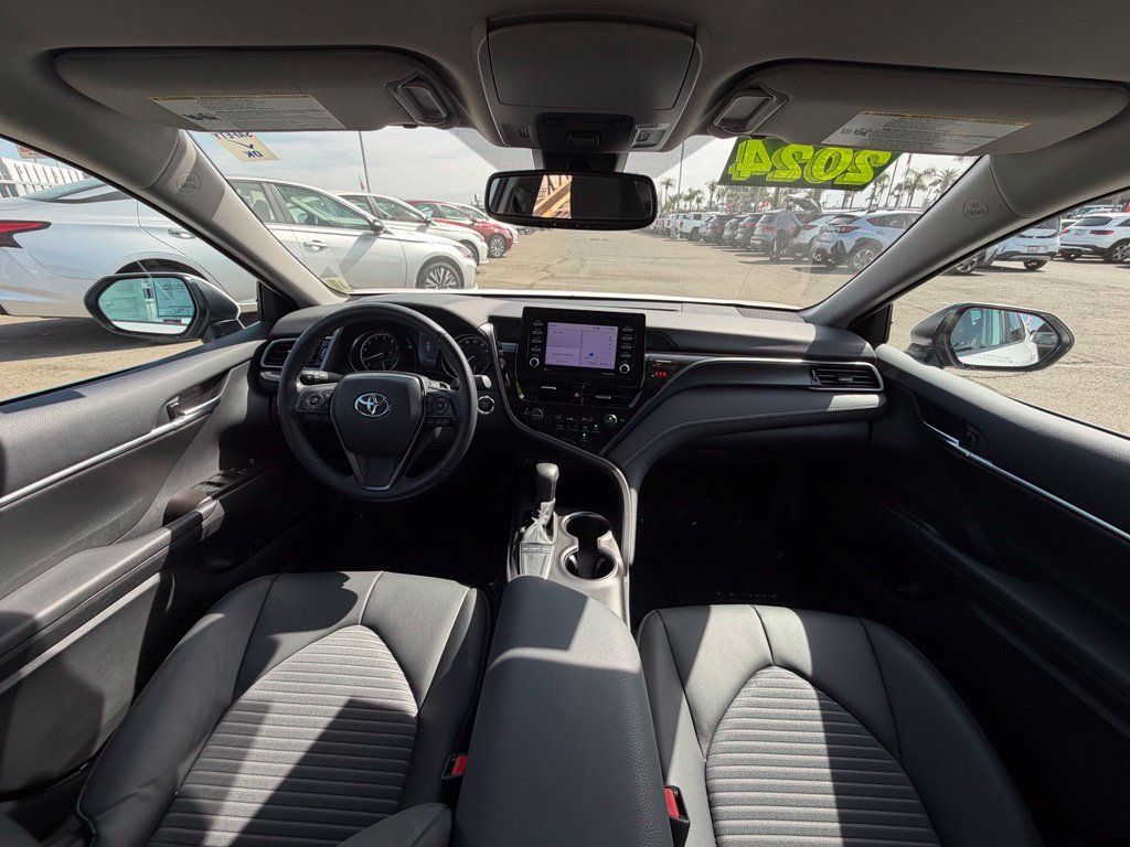Used 2024 Toyota Camry SE w/ Convenience Package FWD image 15