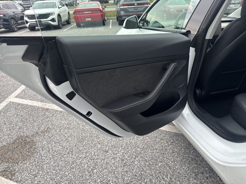 Used 2023 Tesla Model 3 Standard Range RWD image 31