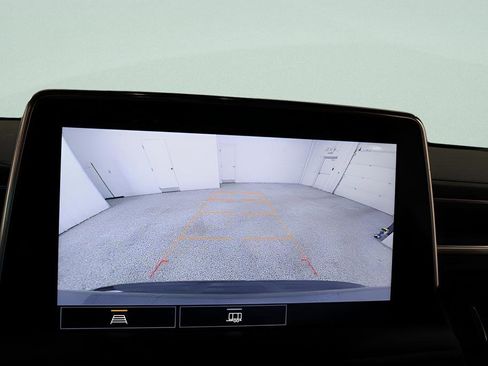 Used 2021 Chevrolet Tahoe LT image 13