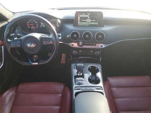 Used 2019 Kia Stinger GT2 image 12