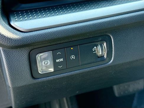 New 2026 Chevrolet Traverse LT w/ Midnight/Sport Edition image 11