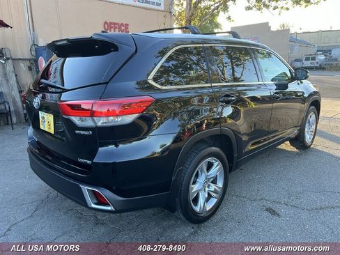Used 2017 Toyota Highlander Limited image 9