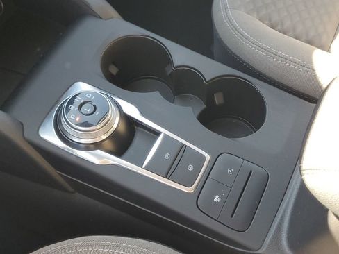 Used 2020 Ford Escape SE image 22