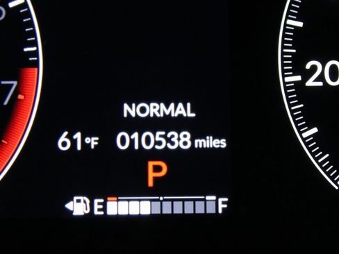 Certified 2023 Honda HR-V LX image 32