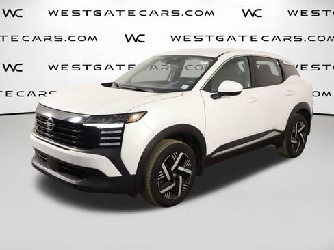 Used 2025 Nissan Kicks SV FWD image 1