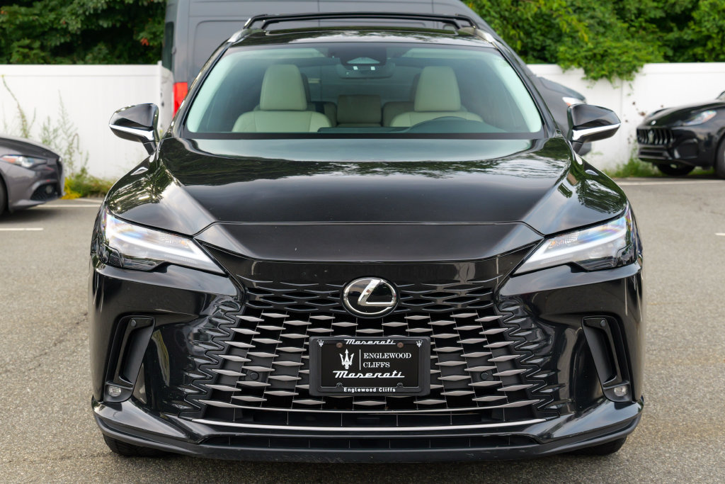 Used 2023 Lexus RX 350 Premium w/ Accessory Package AWD/4WD image 2