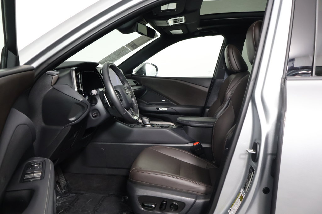 Certified 2024 Lexus TX 350 FWD w/ Captains Chair Package image 10