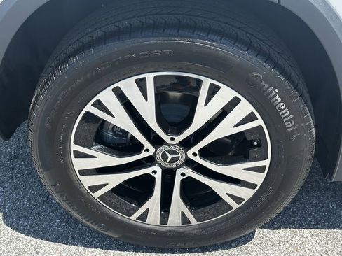 Certified 2025 Mercedes-Benz GLA 250 4MATIC image 20