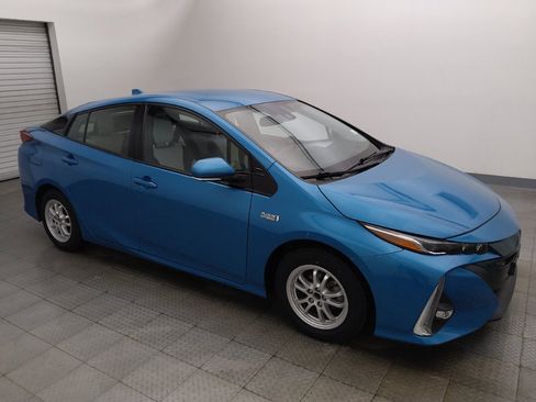 Used 2018 Toyota Prius Prime Advanced FWD image 11