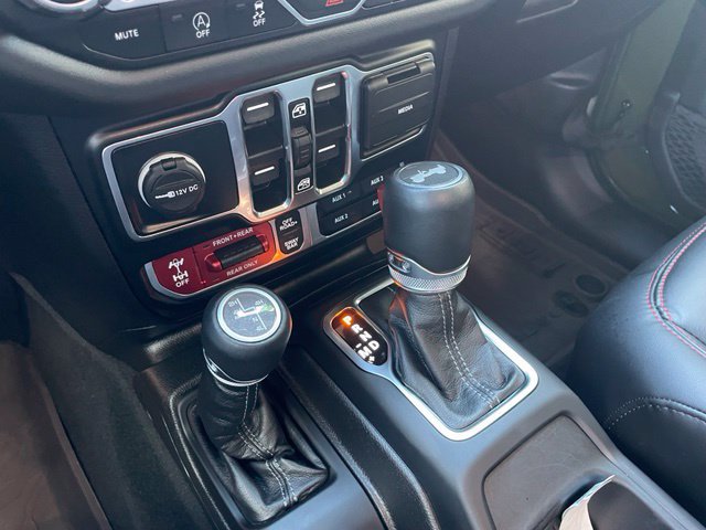 Used 2024 Jeep Wrangler Unlimited Rubicon AWD/4WD image 22