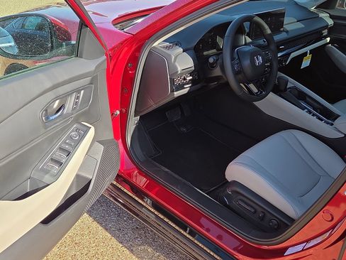 New 2026 Honda Accord EX-L image 9