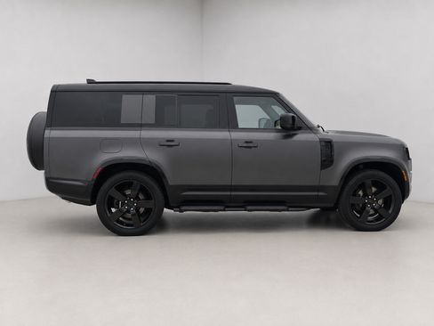 New 2026 Land Rover Defender 130 X-Dynamic SE AWD/4WD image 6