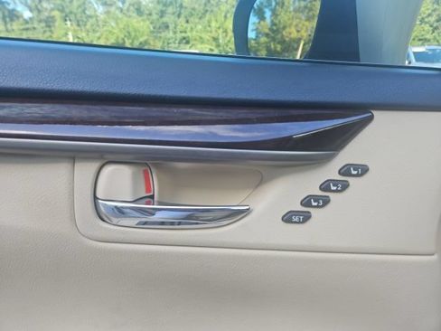Used 2015 Lexus ES 350 w/ Premium Package FWD image 14