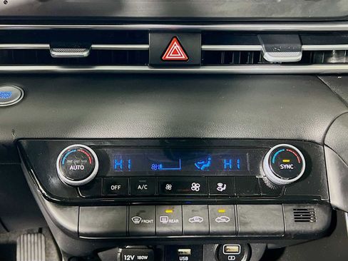 Certified 2023 Hyundai Elantra SEL FWD image 15
