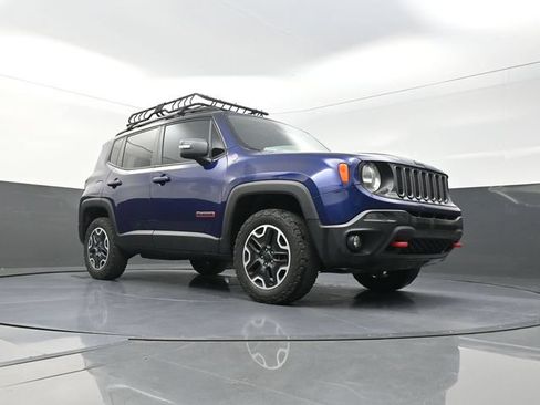 Used 2016 Jeep Renegade Trailhawk AWD/4WD image 31