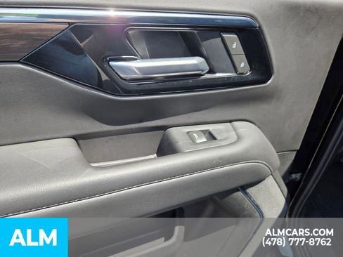 Used 2025 Chevrolet Tahoe LT AWD/4WD image 17