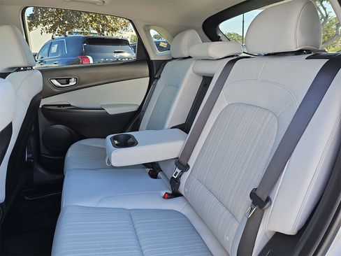 Certified 2023 Hyundai Kona SEL w/ Convenience Package image 13